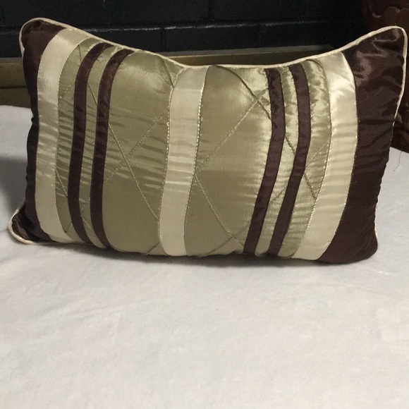 Set of 2 brown green & cream satin look throw bed couch pillows striped & floral - Picture 4 of 9